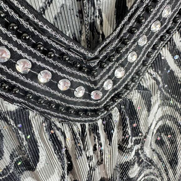 Essentials V-Neck 3/4 Sleeve Accordion Asymmetrical Hem Studded Shimmery Top OX - Picture 3 of 7